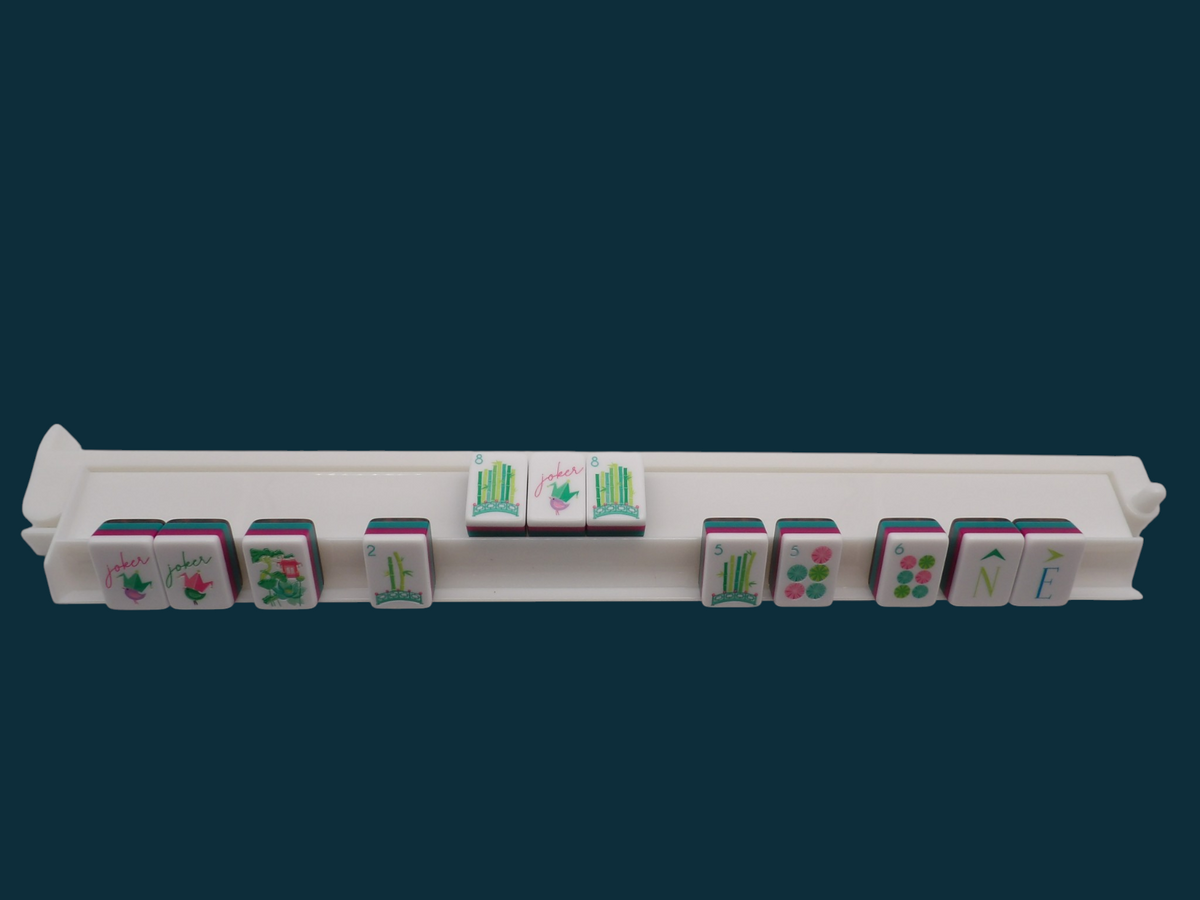 White acrylic mahjong rack corner detail