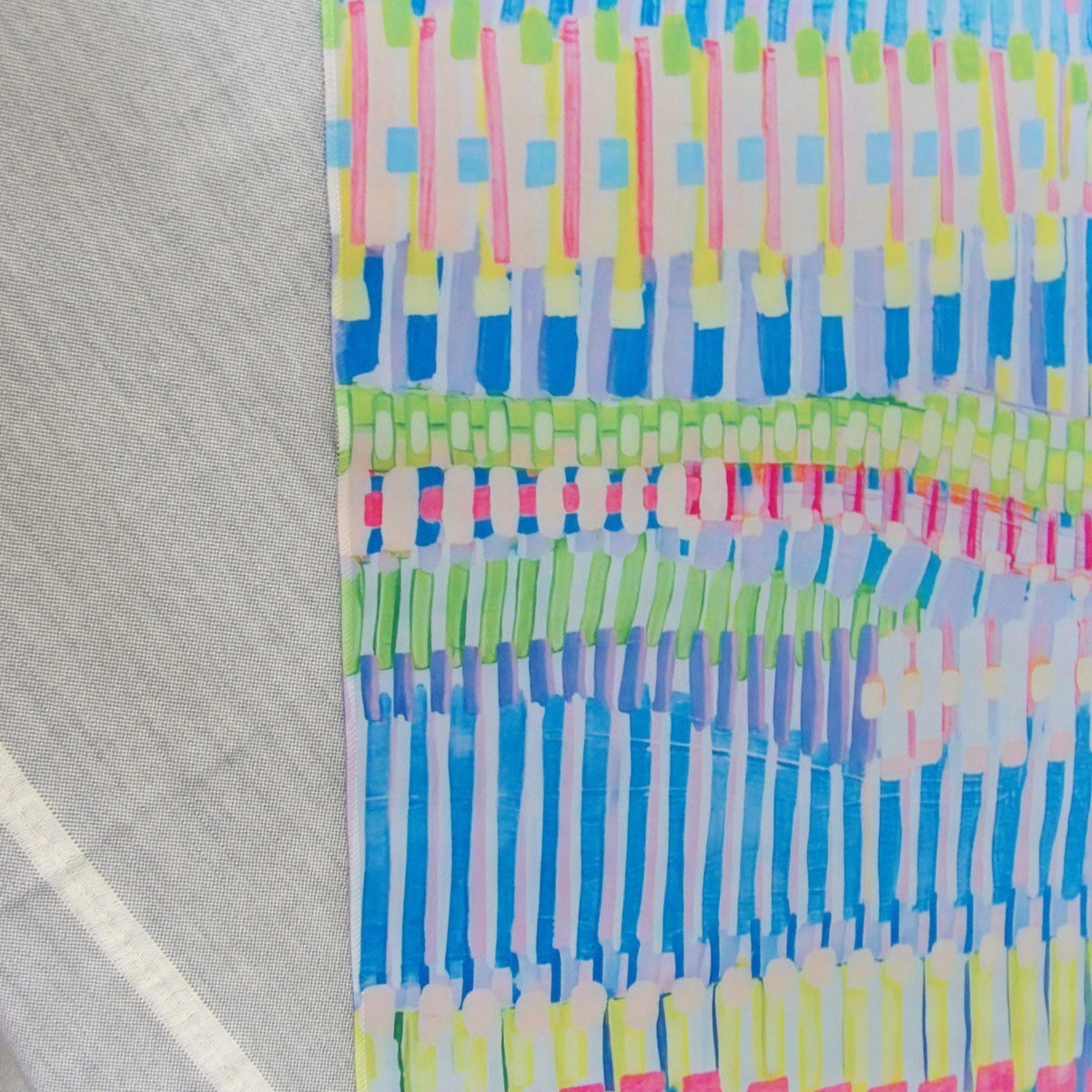 Close-up of the Paintbox mahjong mat showing individual brushstrokes and visible dry-brush texture