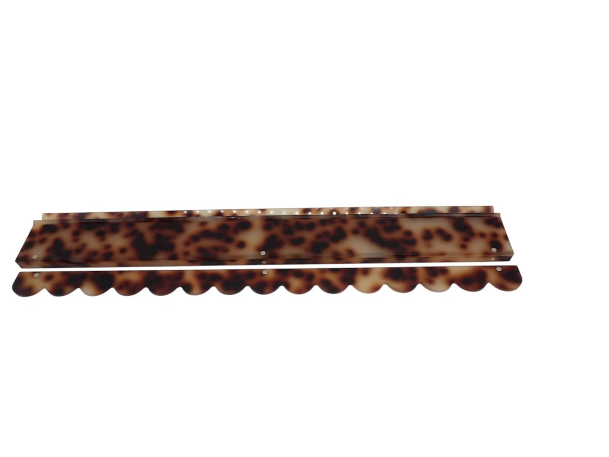 Blond tortoiseshell acrylic mahjong rack with scalloped edge, 20 inch